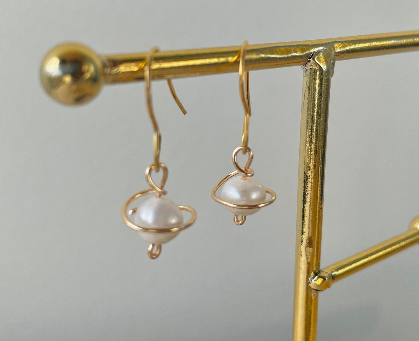 Dainty Pearl Planet earrings, Elegant Pearl Dangle Drop earrings, Fresh water pearl earrings, Small pearl jewelry, gold and silver