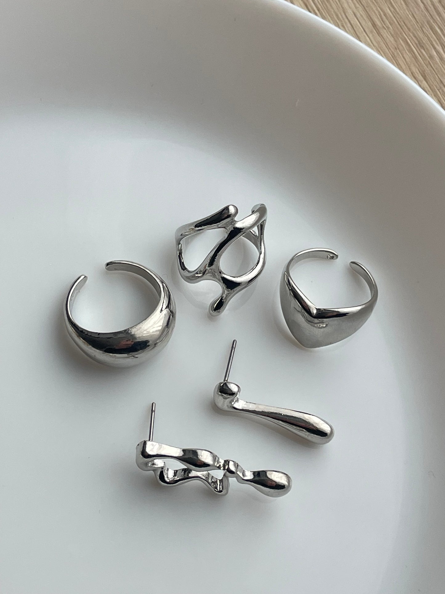 3x rings + 1x earring pair, Silver liquid metal jewelry set, Irregular unique design Y2K stacking rings, geometric accessories, liquid metal jewelry earrings