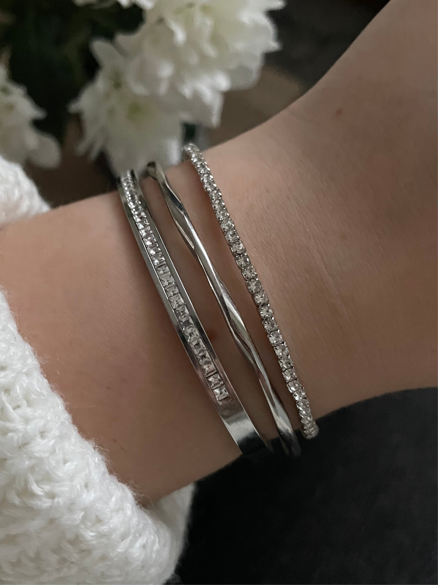 3x bangle stack, silvery bracelet set