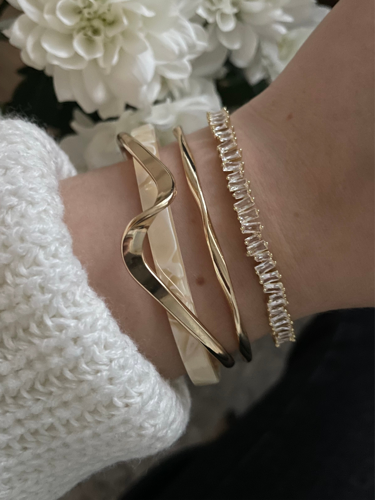 3x bangle stack, golden bracelet set