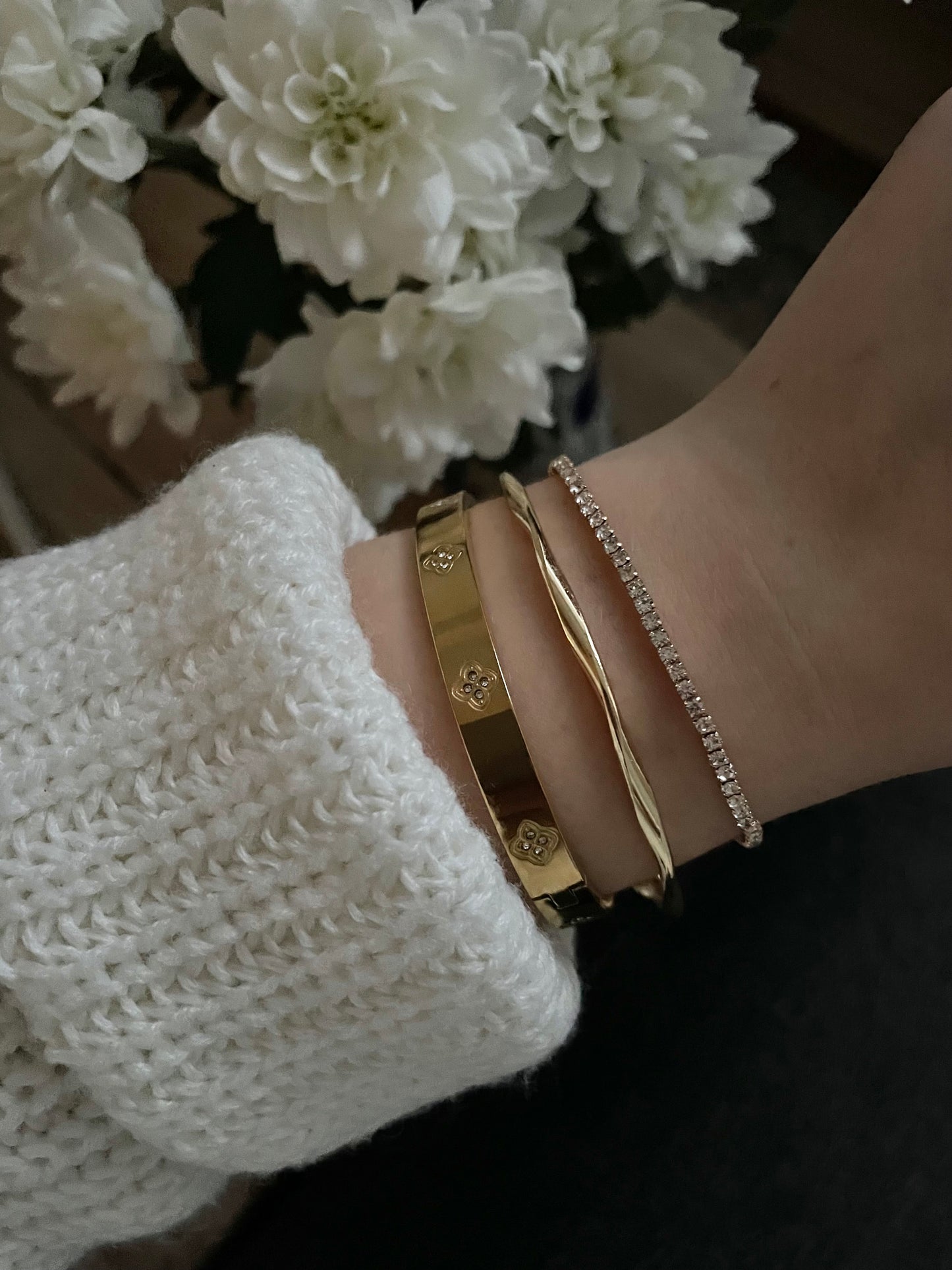 3x bangle stack, golden bracelet set