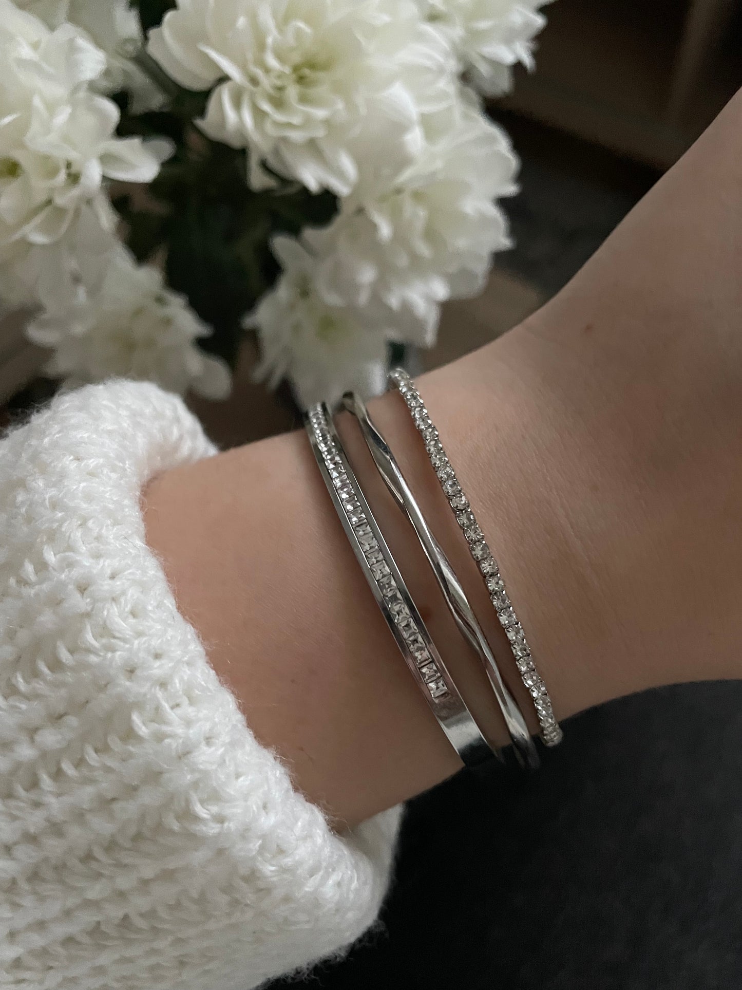 3x bangle stack, silvery bracelet set