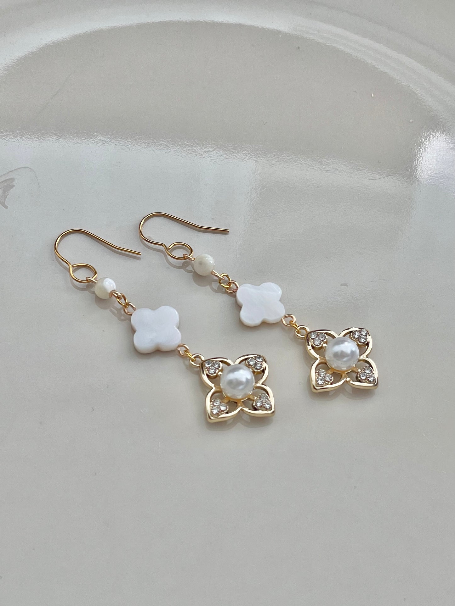 Pearl Clover Dangle Drop earrings, Natural fresh water pearl, handmade in Finland