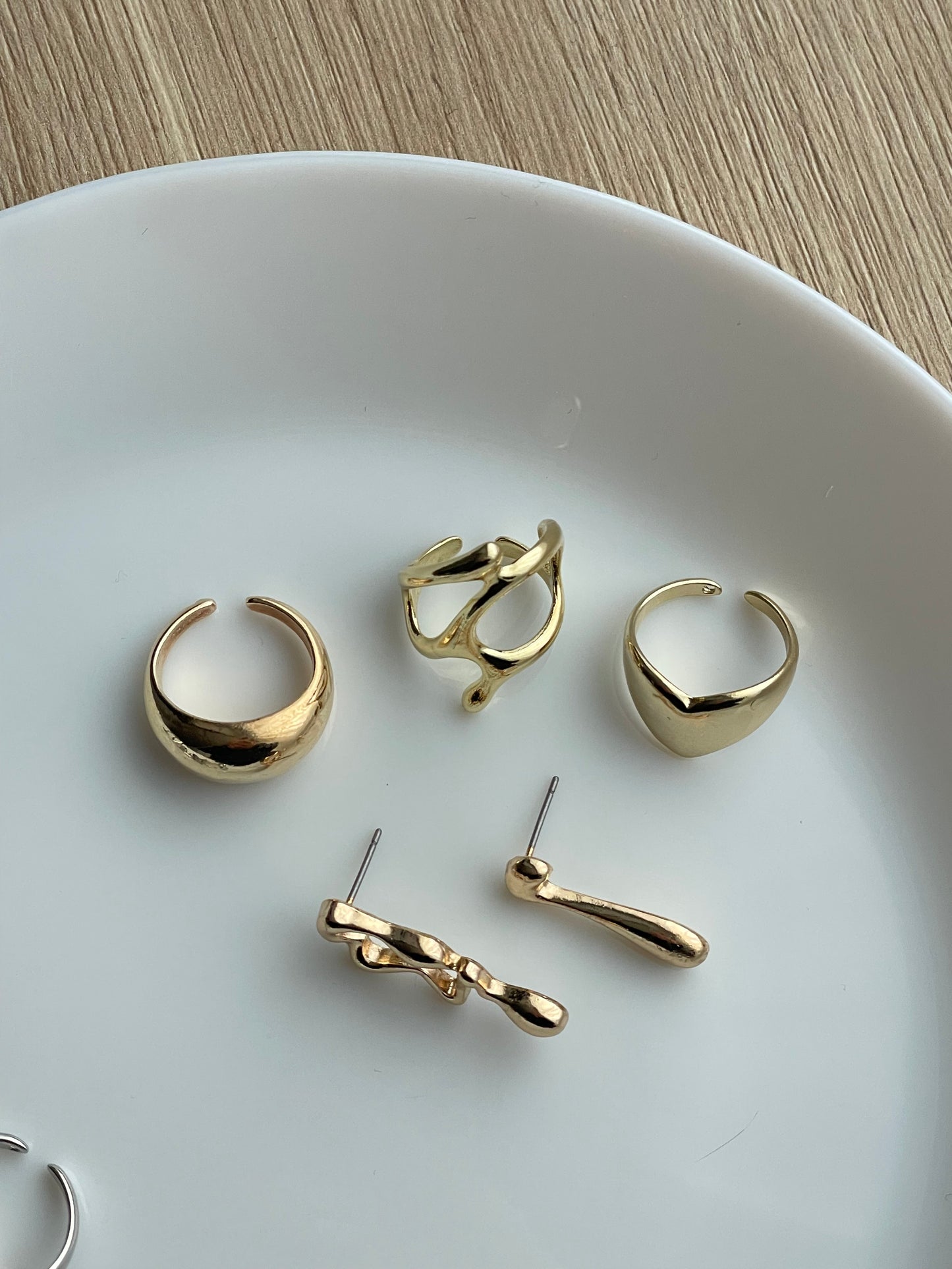 3x Rings + Earrings, Gold liquid metal jewelry set, Irregular unique design Y2K stacking rings, geometric accessories, liquid metal jewelry earrings