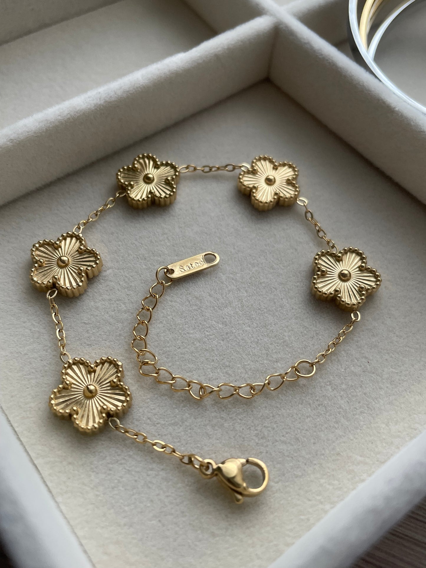 Clover flower bracelet, stainless steel, golden jewelry, trendy