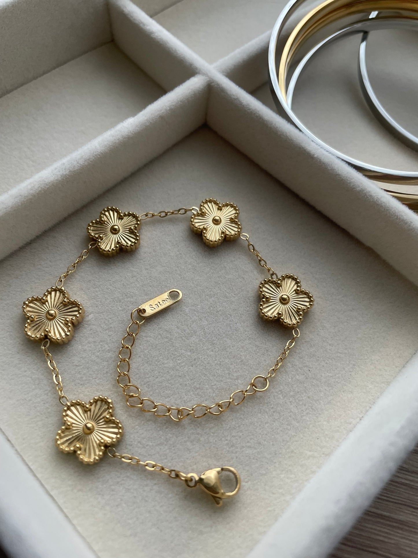 Clover flower bracelet, stainless steel, golden jewelry, trendy