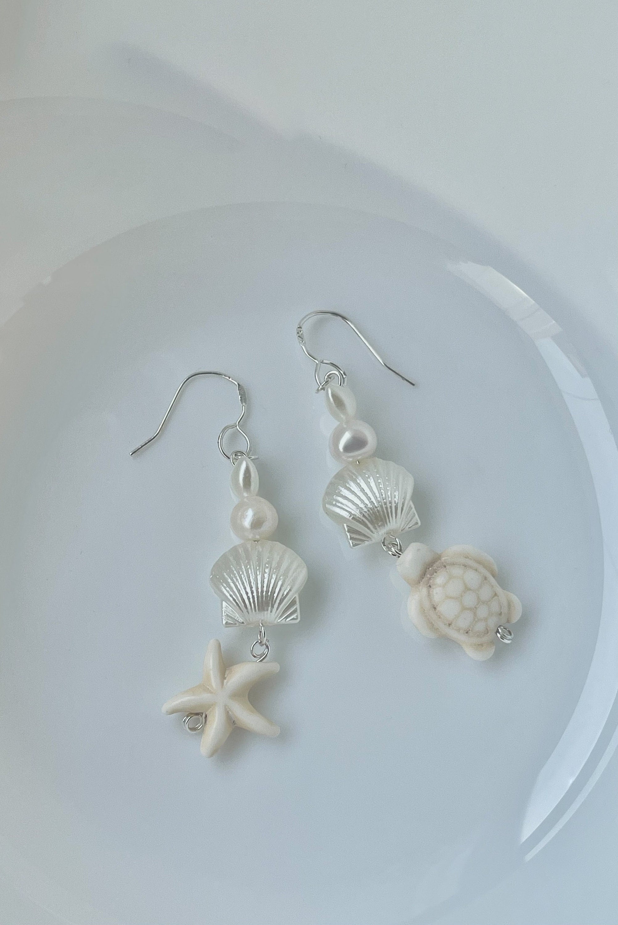 Natural Shell Silver Dangle Earrings, Beach Theme Dangle Earrings, Shell Black Silver Dangle Earrings, Shell Silver selling Earrings, Beach Earrings