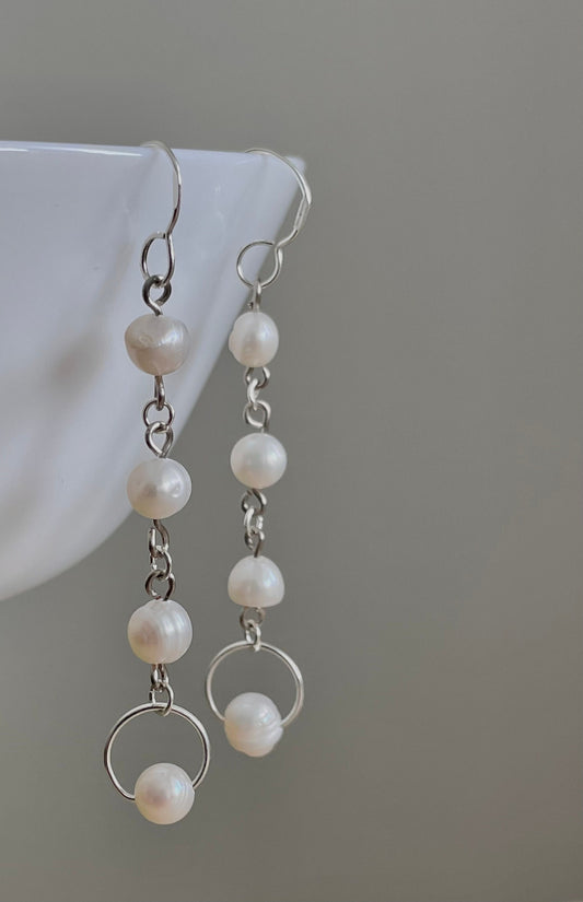 Korean Statement earrings, Elegant Flower Dangle Drop earrings, Floral earrings, Pearl drop earrings with delicate white flowers